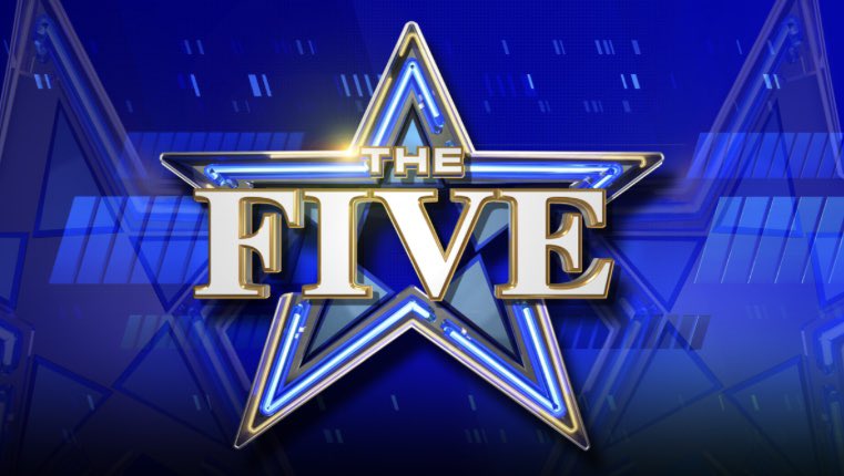 EmilyCompagno's tweet photo. Happy Monday!💖It’s going to be a great day - see you at 5pmET alongside the usual suspects🥂🙌
Join us @TheFive @FoxNews! https://t.co/5QuR9e50Ic