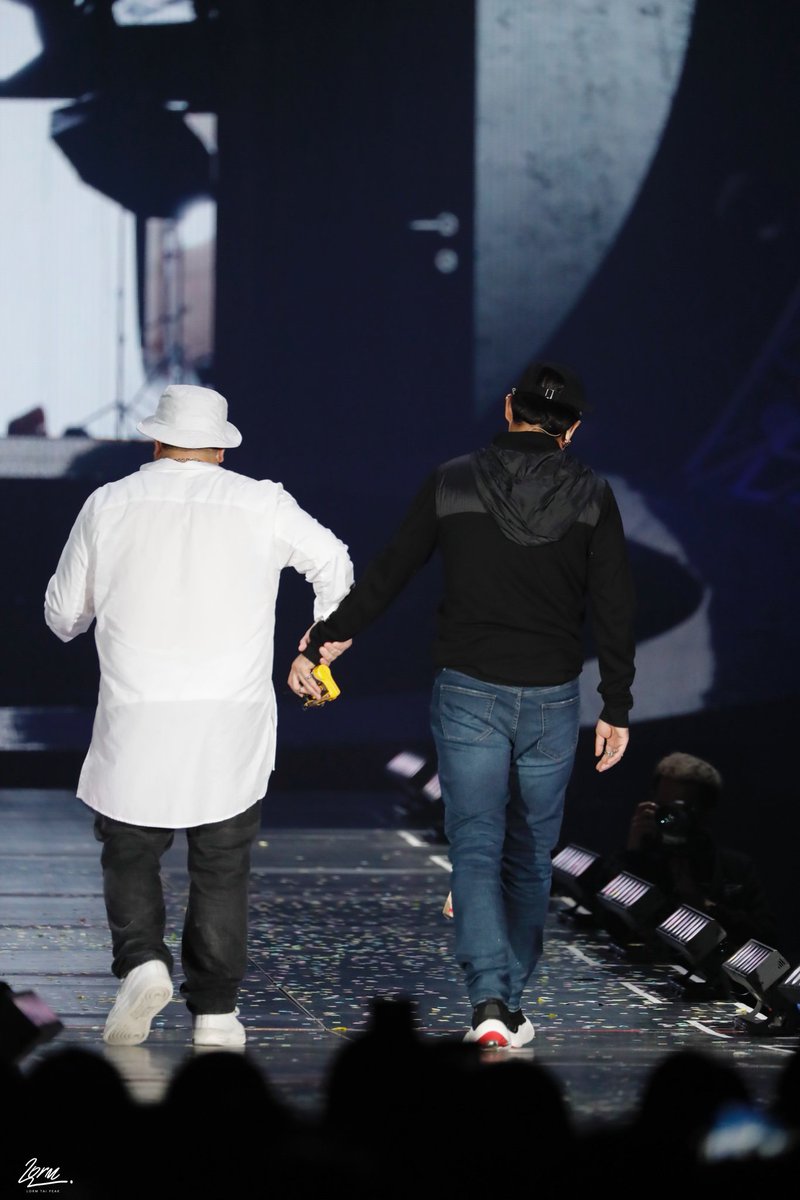 Lorm_Tai_Peak's tweet photo. ใครจะกล้าดุน้อลลงละงับ ดูท่าท่างการเดินปุ๊กปิ๊กนั่นฉิ ไหนจะชอบยกแก้มกลมๆมาดันตาจนเปงสระอิอีก เองลูว 😚😚😚😚😚

#เป๊กผลิตโชค
#palitgallery
#TheMomentsOfLorm_Tai_Peak
#peckpalitchoke https://t.co/VP4V3MALxS