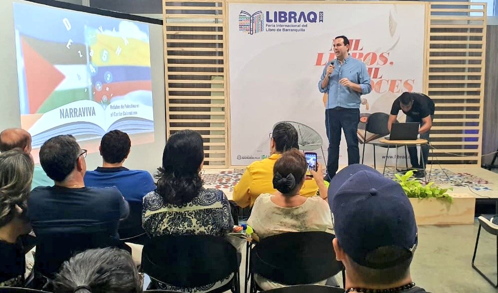 ikekeeper's tweet photo. ¡Qué orgullo también los espacios del #LIBRAQ #LIBRAQ2019 para la integración y la multiculturalidad! 

@AfifSiman en conferencia Palestina. 🙏🏻💪🏻 https://t.co/NNIiXo7Nhr