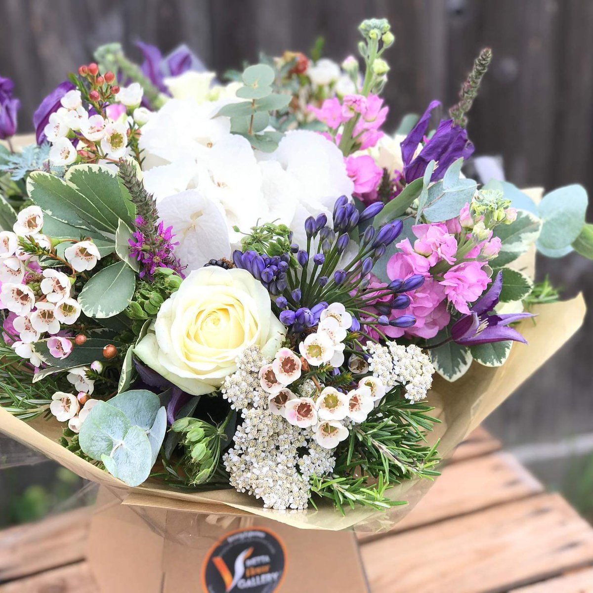 FlowerVinetta's tweet photo. Very special Birthday bouquet today βοΈ
https://t.co/ZgJZyOzbgv
π07542276007 Vineta
#shoponlineflowers
#instaflowers
#luxuryhandtieds
#rochesterflower
#subtlecolours
#maidstoneflorist
#celebration
#vinettadesign https://t.co/AQROF72EL8
