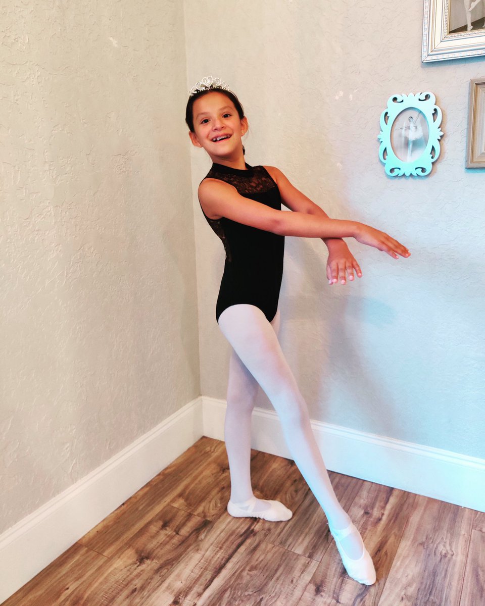 MagnifyDance's tweet photo. #MagnifyMonday
Madison M. is our Student of the Week. She is a very good listener and is showing great focus in class. She added Cecchetti to her training this year and is rapidly improving. She also is working hard in her jazz classes and is clearly enjoying herself! https://t.co/6EGbwIxNyC