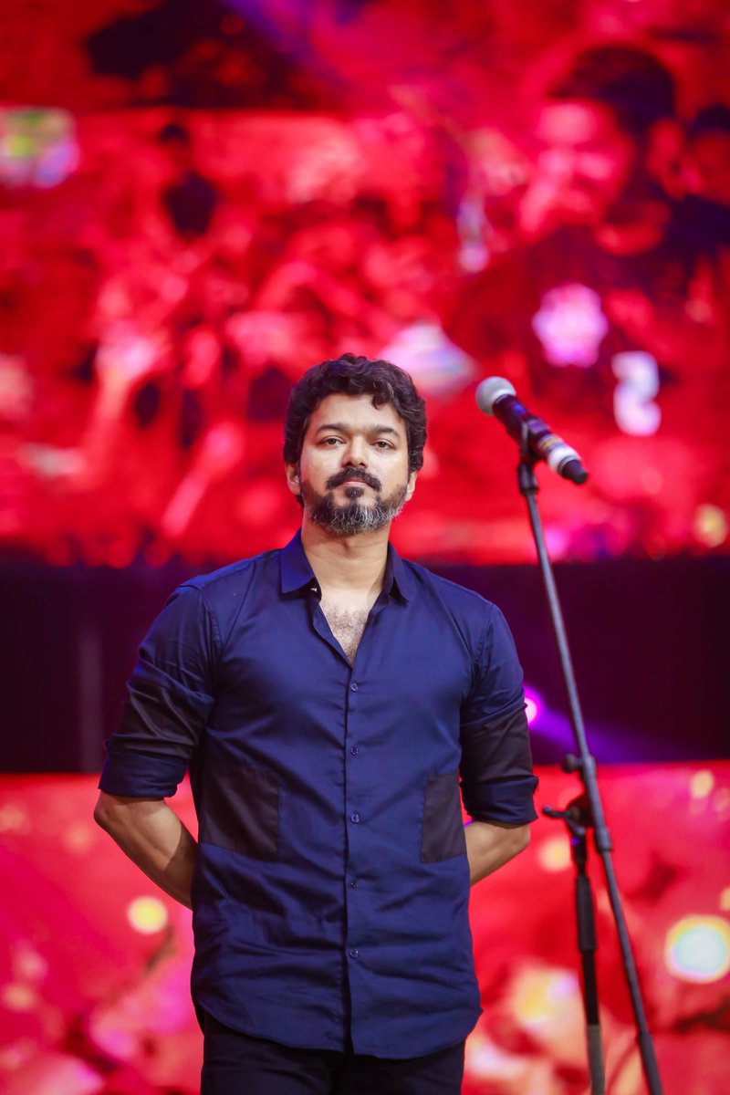 igtamil's tweet photo. 😍😍😍
#Thalapathy #Vijay at #Bigil Audio Launch #BigilAudioLaunch 
https://t.co/5biV9zCEMb https://t.co/t6MimFjh6I
