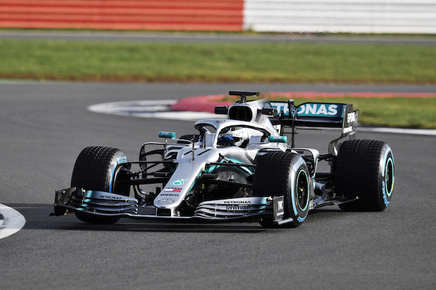 AutosyMas's tweet photo. Hey! #FelizLunesATodos ¿listos para el @mexicogp?

SE BUSCAN VERDADEROS FANS @MercedesBenzMx @MercedesAMGF1 para ir al Main Grand Stand (frente a PITS) con #AutosyMasEnF1 a la #F1esta 

Si tu lo eres... da RT y dinos cual es tu modelo favorito de MB

SOLO Followers de @AutosyMas https://t.co/uF6gIhSzY3