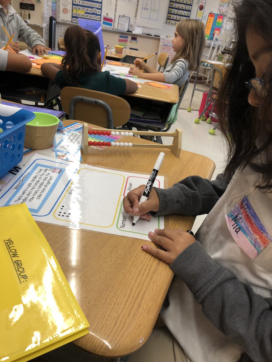 MsMarra213's tweet photo. Look at this problem solving at work!! #guidedmathinaction ๐ @BethBehnken @LauraWiddis1 @MelanieLBPS https://t.co/W8UcHWCfny