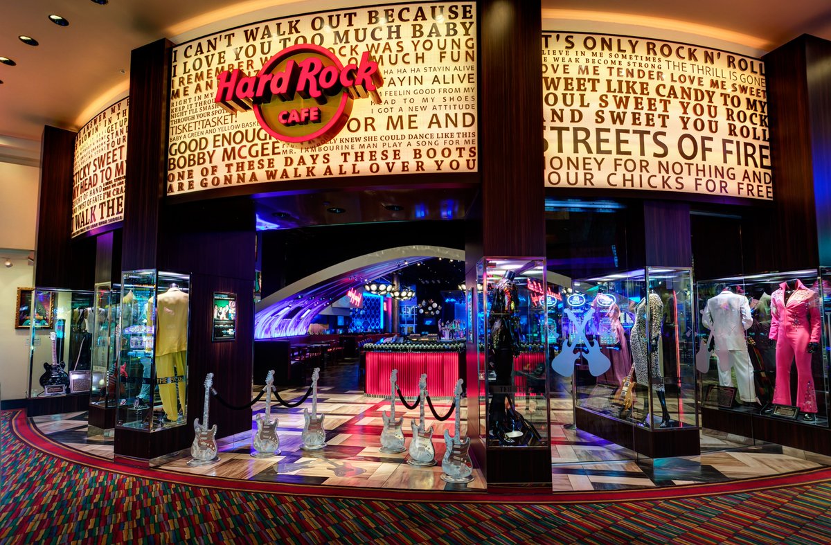 SHRTampa's tweet photo. Psssst! Here’s a little something to look forward to at the end of the week: Dueling Pianos. 🎹🤫

📍 Hard Rock Cafe
🗓️ Friday, 9/27
⏰ 8pm-10pm 
😁 No cover charge. https://t.co/gTGmGTvcAH