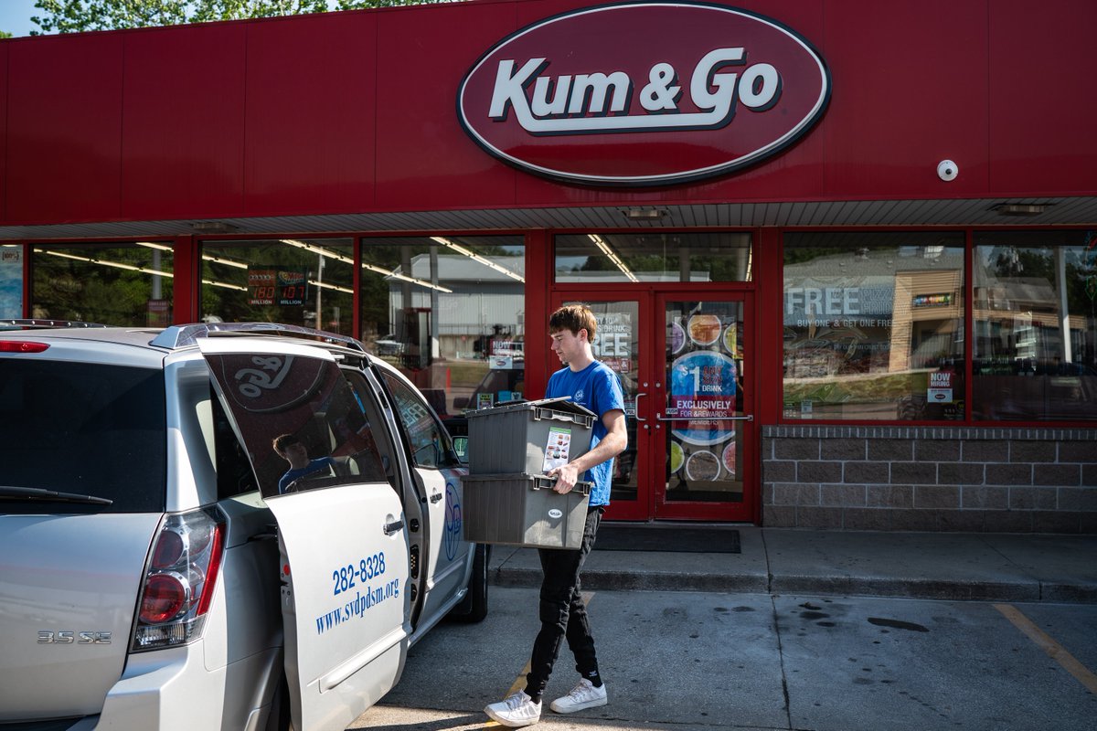 kumandgo's tweet photo. Our food rescue program by the numbers:

Started in Colorado

Now in 279 stores across US

Last year, more than 2.2 million items donated

That's 1.1 million meals served to families in need. https://t.co/ysg4j8J22y