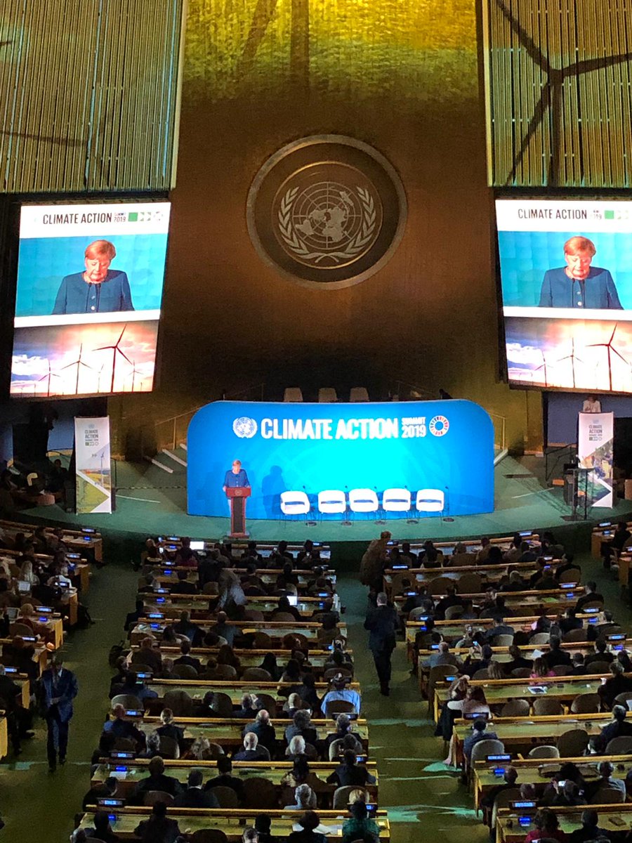 territoricat's tweet photo. El #conseller @damiacalvet i la secretària @martasubira assisteixen a la #ClimateActionSummit de Nova York, on participen els principals líders polítics mundials https://t.co/yF5cnSgVjt