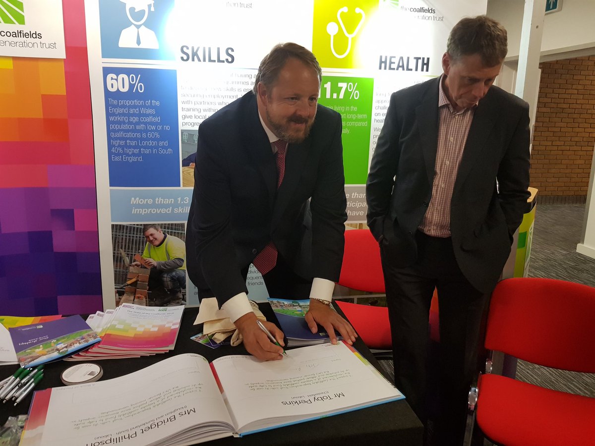 CoalfieldsRegen's tweet photo. We greatly appreciate your show of support to bespoke funding for #coalfield communities @tobyperkinsmp.
#LabourConference2019 #lab19 #stand66 https://t.co/JQTjJrXPYp
