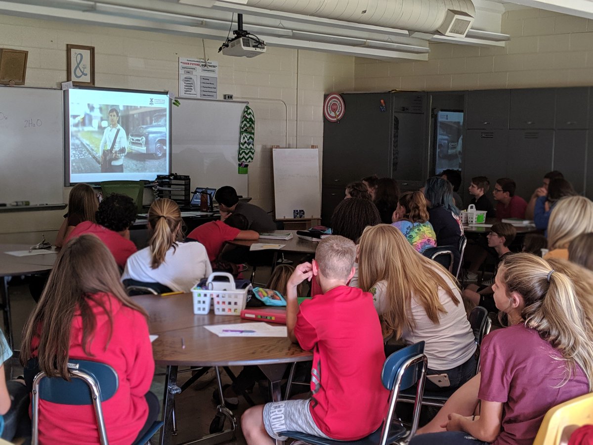 OL_NC's tweet photo. Celebrating #RailSafetyWeek at Central Davidson Middle School! #DeadRightThere is a big hit #DRT #RailSafet #OL_NC #OLI https://t.co/iFDmytmh5Y