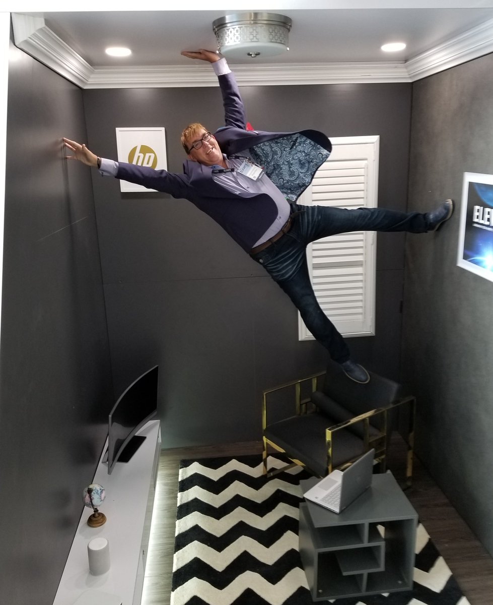 FLASHFIBR_CEO's tweet photo. ELEVATE TORONTO stretched our minds &amp; limits!
#ElevateHP
#MaRS https://t.co/kqo0PZrBgE