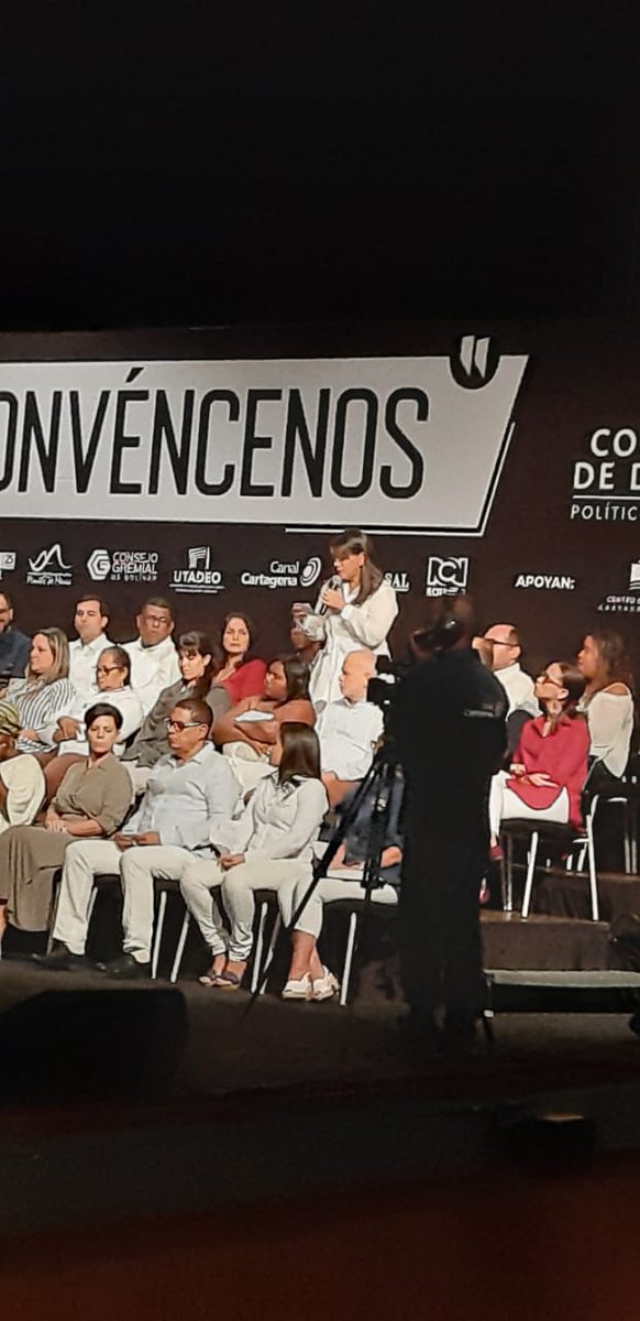 FenalcoBolivar's tweet photo. @FenalcoBolivar presente en el debate #Convencenos. Por movilidad y seguridad preguntamos a los aspirantes. Voto informado. https://t.co/fJJ1P6dDzx