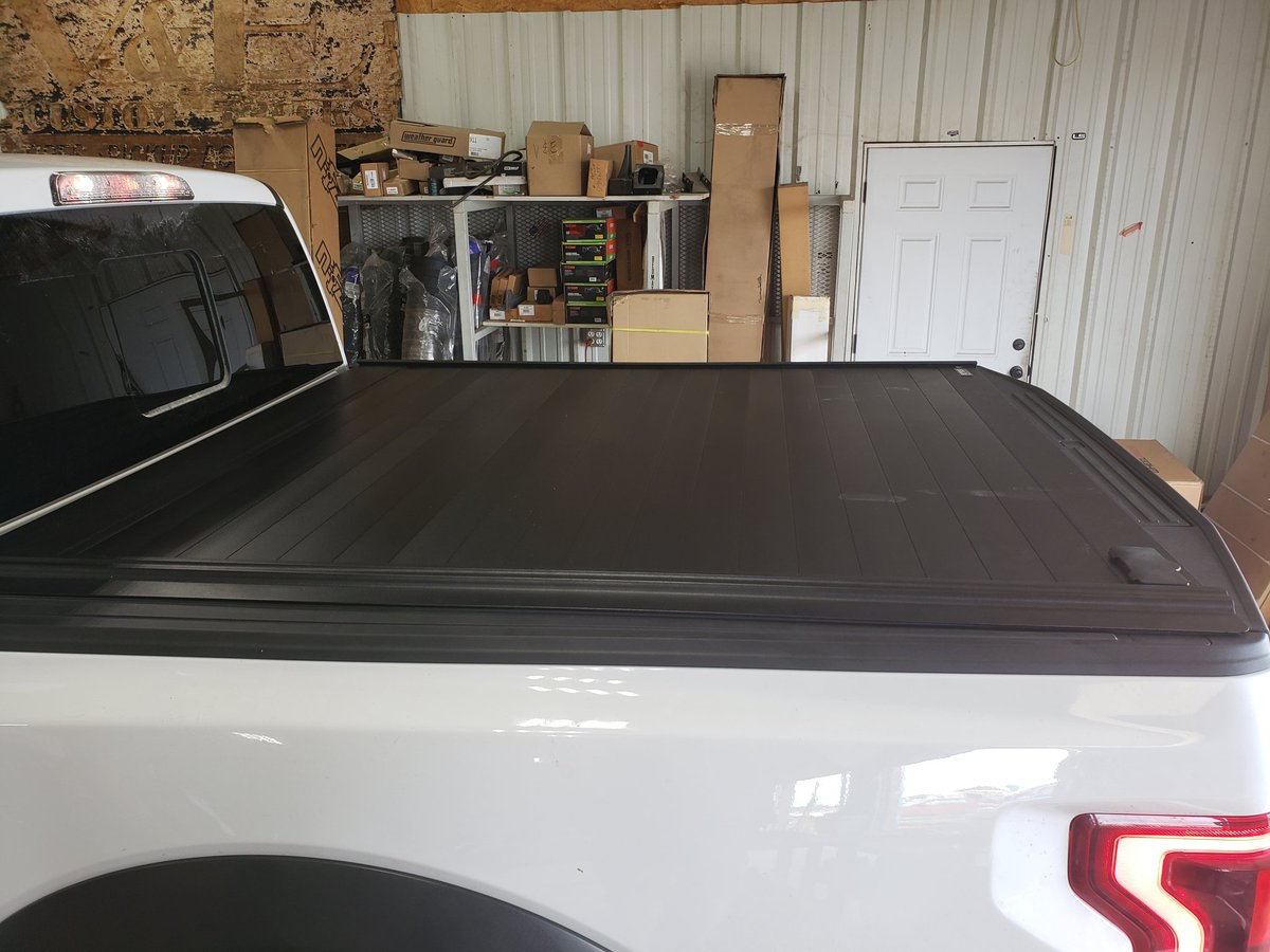 VandECustoms's tweet photo. #RhinoLinings bed liner, #Retrax bed cover and tinted windows. This #Raptor is ready to hit the streets. https://t.co/fwCHGYsEAT
