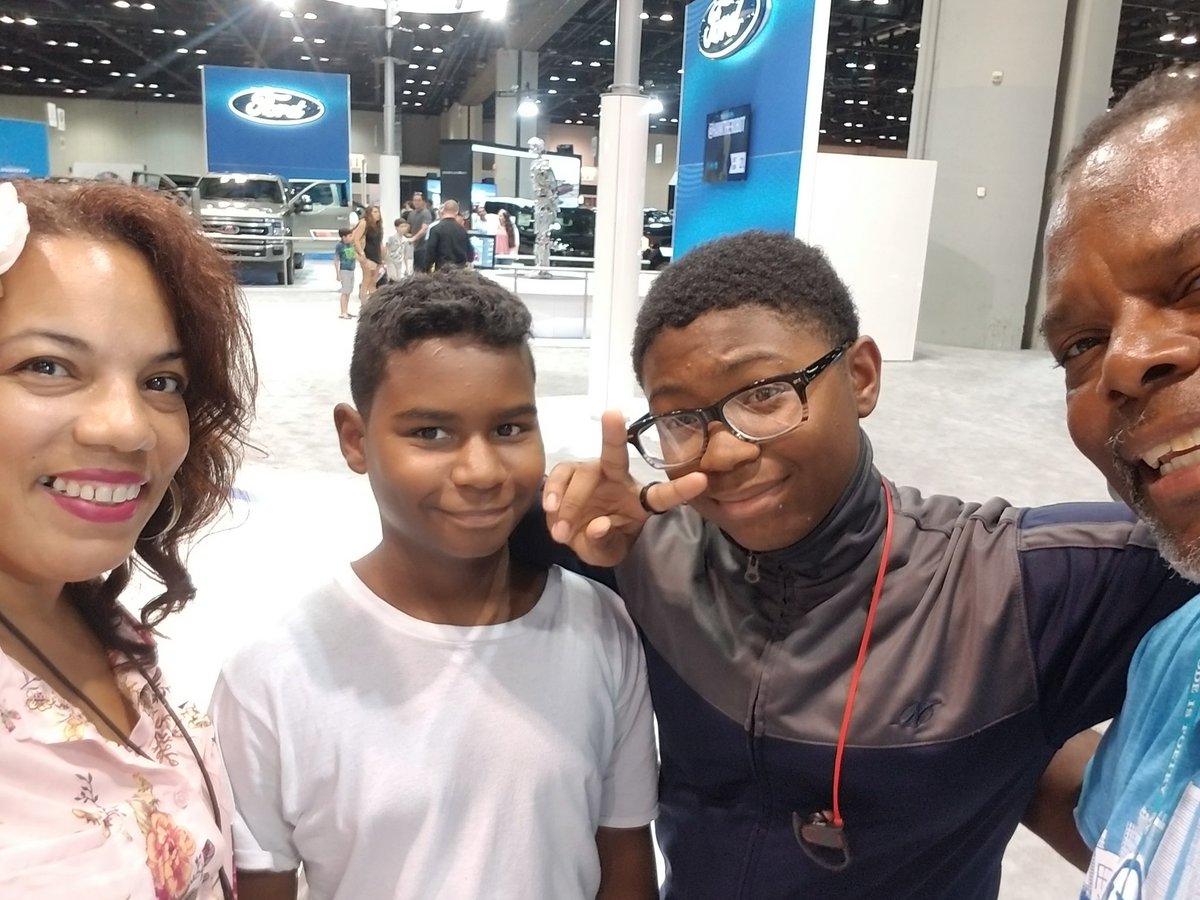 wmjackson's tweet photo. @YourSFD @Ford @FLBlogCon
#FORDVIP #ConnectFord
#Ford
The adventures of Elisha Elijah William Aida
#ThatFordBloggerLife https://t.co/jHoKAHmJvz