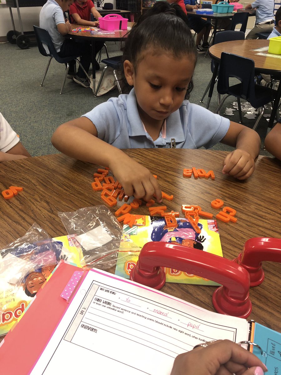 MrsGonzalezK's tweet photo. Guided reading word work ! @BritainElem #britainlearns #teambritain #Kindergarten #guidedreadingfun https://t.co/7EI5QgkTJ4