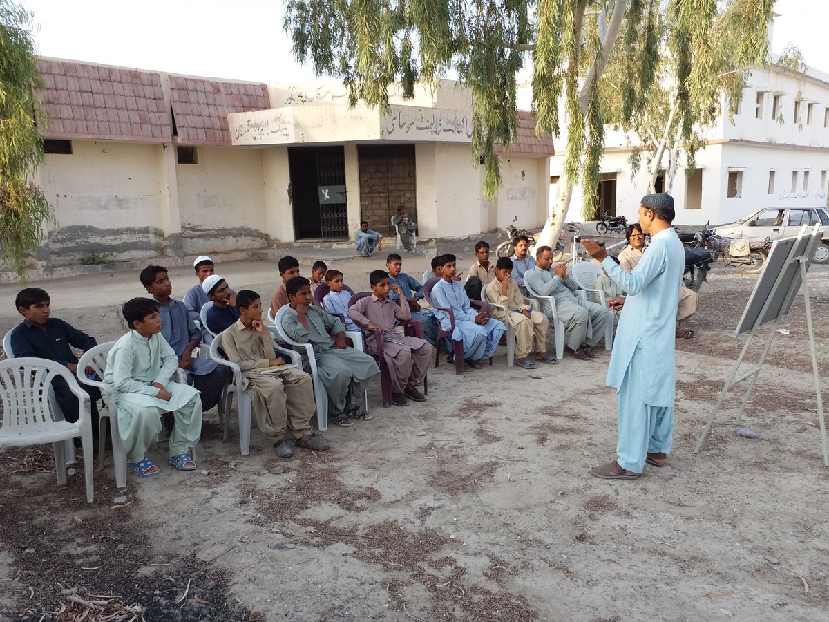 GramkanLibrary's tweet photo. (8th Monday study circle of Noke Abad Educational Society Gramkan "NESG") at Public Library Gramkan.

■ Topic: "The value of art"

Respected Cheif guest:
● Sir Hafeez Goharjee ( Artist and Professor at Degree College Panjgur)

@ShafqatShahwan @nizamrahim3 
#LibraryIsCallingYou https://t.co/4DPxpHfNCs