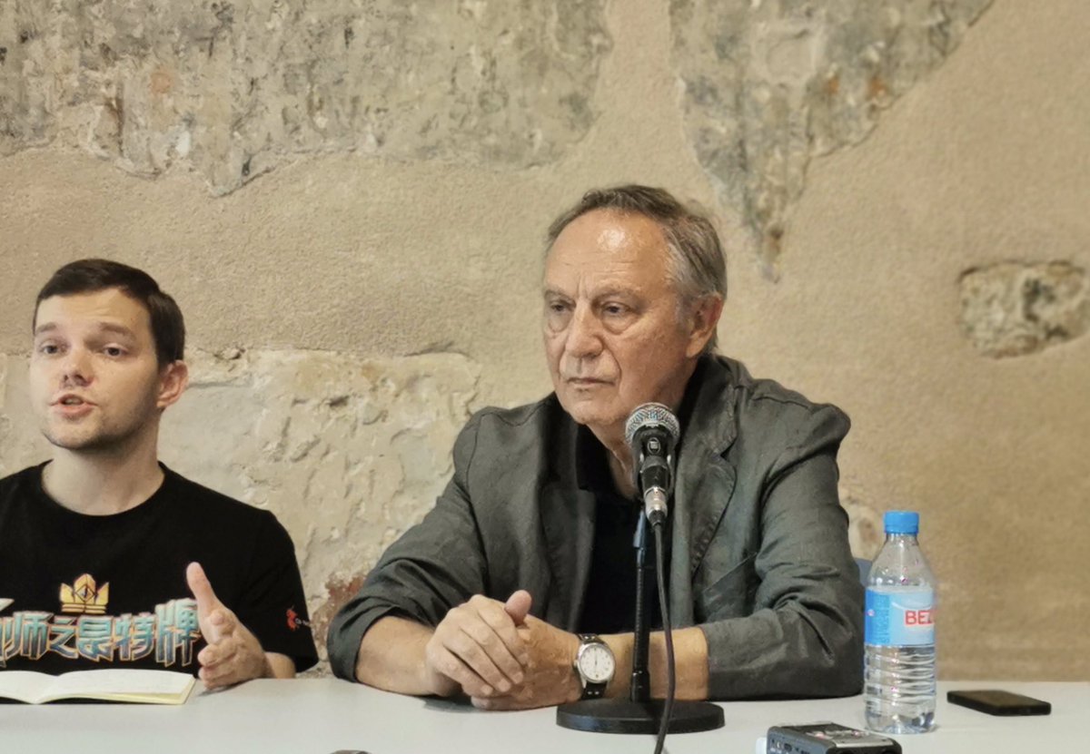 LycheeFilm's tweet photo. ♦️Hoy iniciamos el taller de guión impartido por Krysztof Piesiewicz en @patillimona 

📌Piesiewicz presta atención a la mirada documental y el momento histórico en esta primera sesión ⠀⠀⠀⠀⠀⠀⠀⠀⠀
#Piesiewicz #上海师大电影学堂 #liff2019 #lycheefilmfestival #guion https://t.co/i5KUuWWLAo