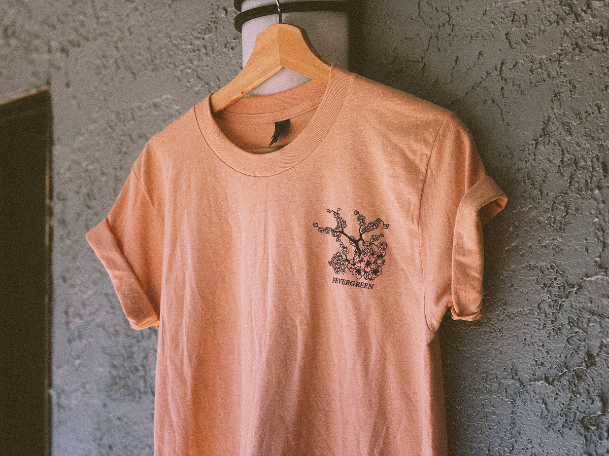 Fevergreenatl's tweet photo. Hello Twitter, we updated our bandcamp with all our new merch! 
https://t.co/ZU93ZRwMK5 https://t.co/ZDkEGsnTxU