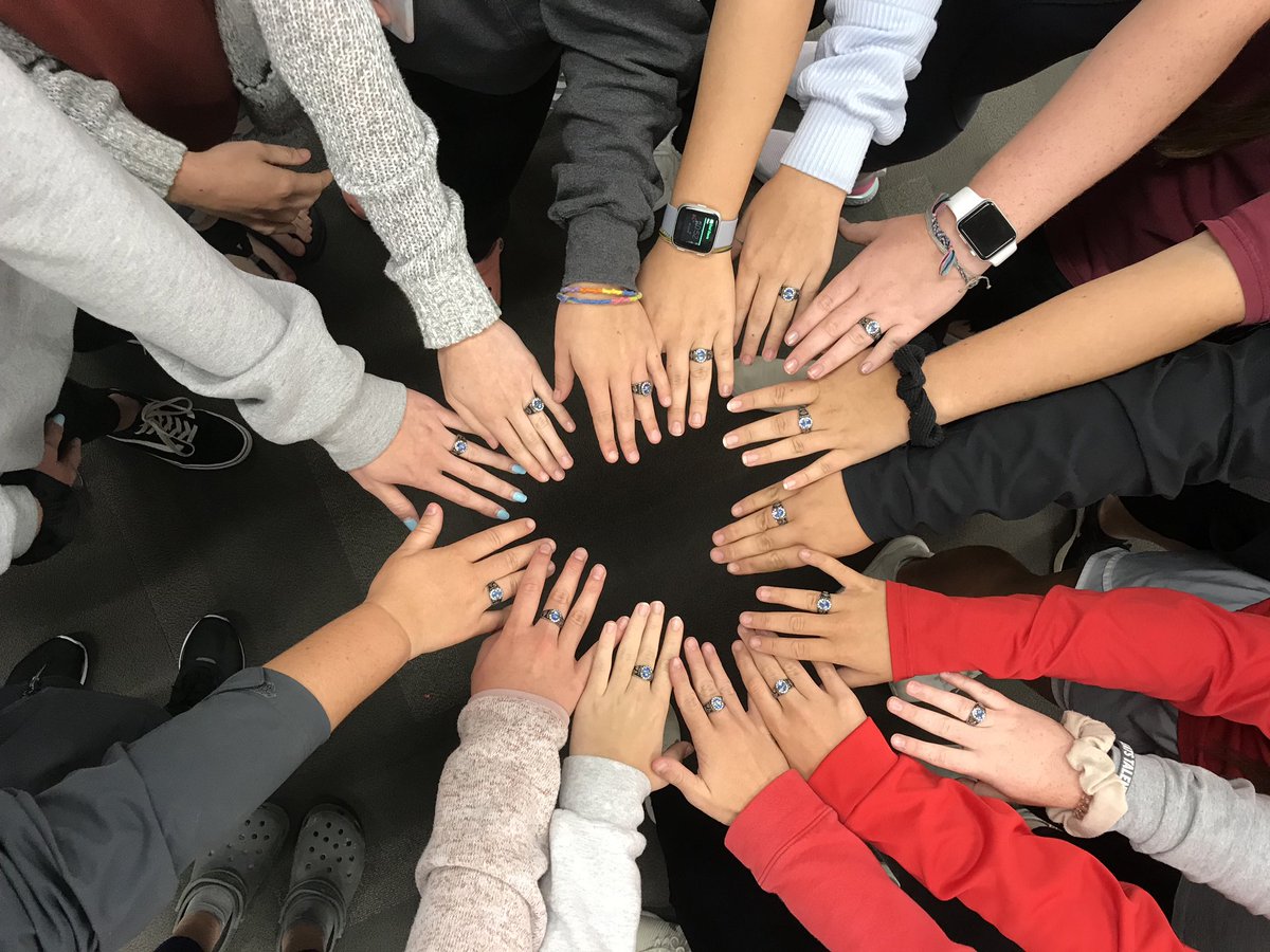 Proud to wear our splash of blue
😎Smile with your eyes 😎