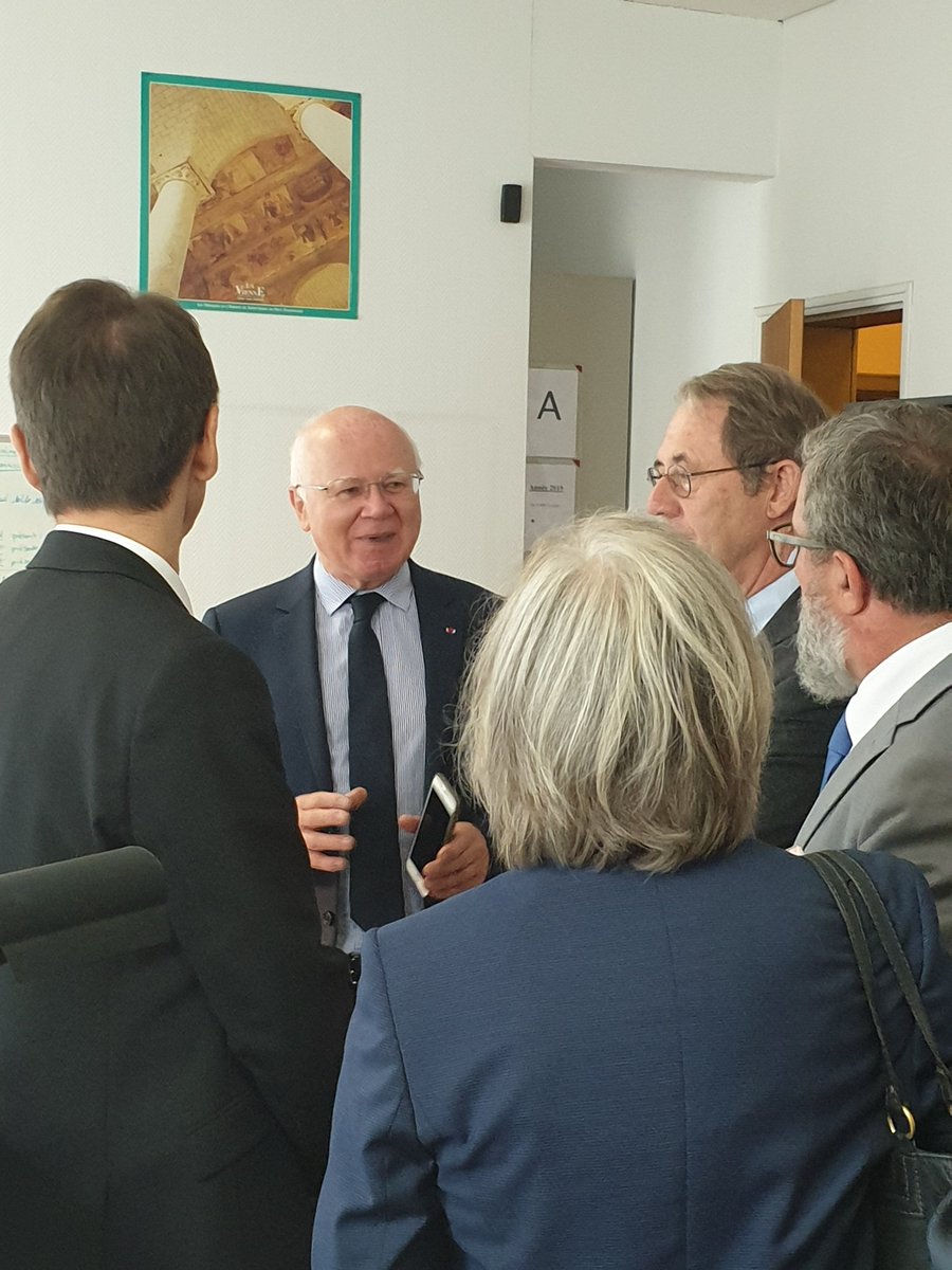 Conseil_Etat's tweet image. Le vice-président du Conseil d’État était aujourd'hui au tribunal administratif de Poitiers afin d'échanger avec les équipes de la juridiction, dresser le bilan de l'année écoulée et revenir sur l’engagement de chacun au service d’une justice toujours plus proche du citoyen.