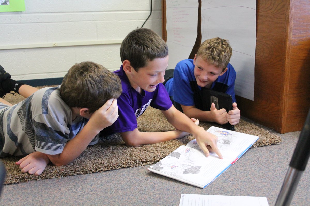 techytamara's tweet image. Flexible Seating empowers Ss by giving them choice and control of their environment. It also makes buddy reading more comfy and fun! @InmanSchools #flexibleseating #MaximizingResources @coachpilly