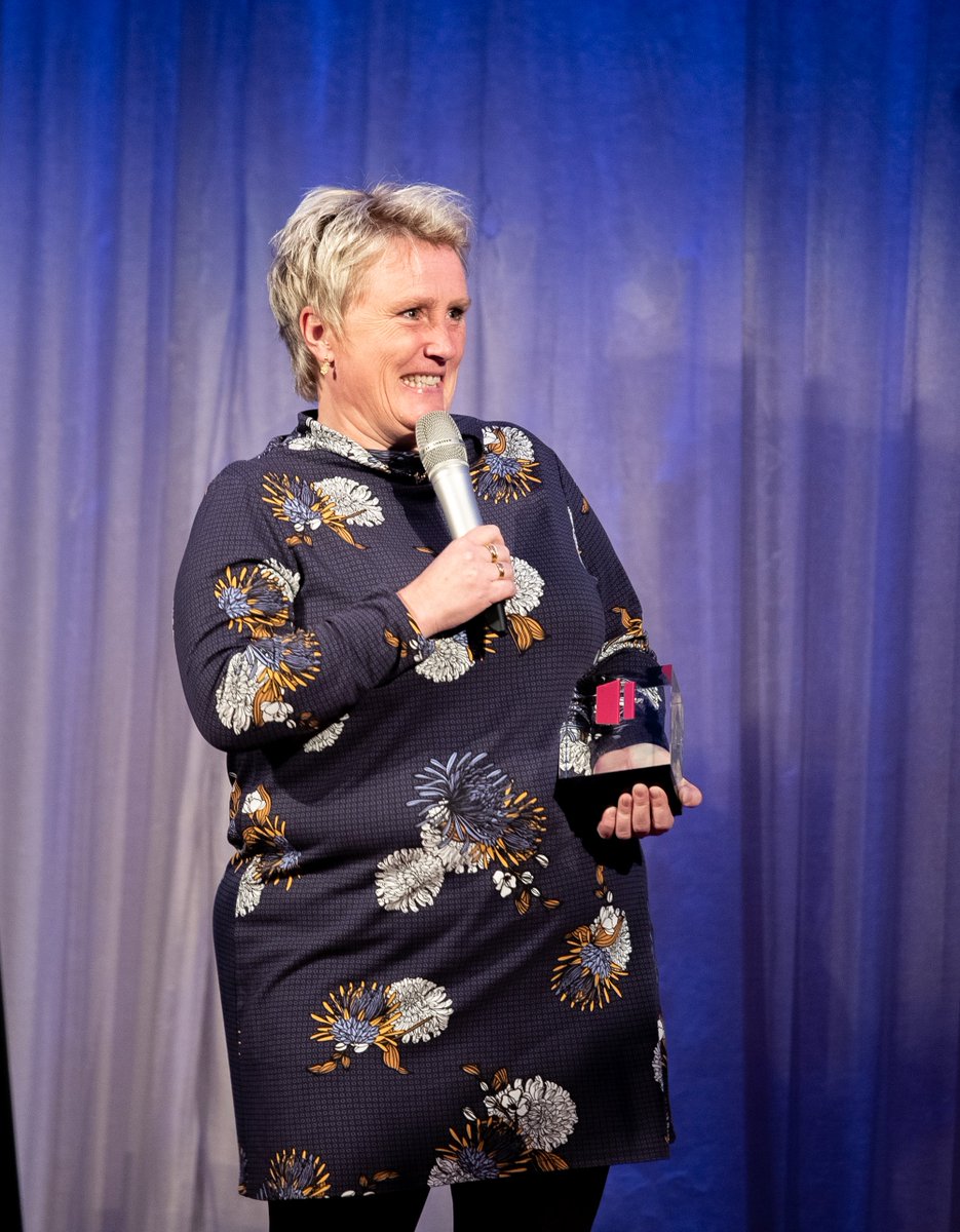 Bente Sandström hyllas som Årets eldsjäl i Jungfrukusten! Grattis <a href="/bentehudik/">Bente Sandström</a> 🎉–visavagen.samhall.se/bente-sandstro… #eldsjäl #visavägen #bentesandström #funkpol #arbetsmarknad