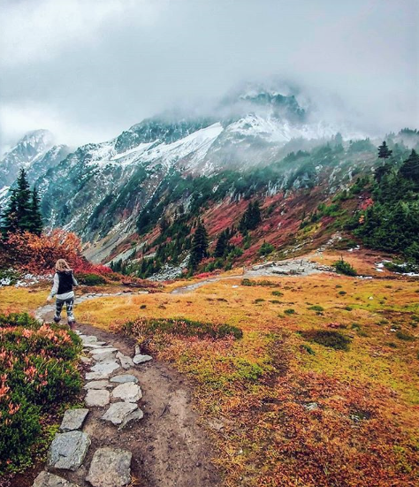 skagittours's tweet photo. Can you believe it’s already the first day of fall?! 
Unbe-leaf-able! 
- 
- 
- 
#repost @ranger.cass 
#HappyFall #SkagitFall #publicpower #skagittours #ncascades #upperleftusa  #wanderwashington #exploremore #pnwonderland #seeskagit https://t.co/m6QCIk5bLx