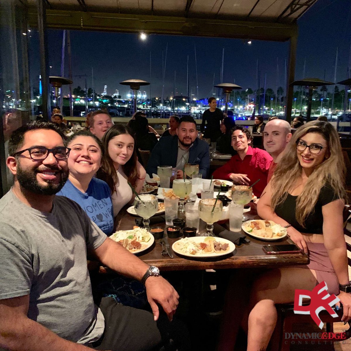 Dynamic_Edge_LA's tweet image. Catching up with the #DynamicEdgeConsulting crew down in #ShorelineVillage! 🌃 #LongBeach