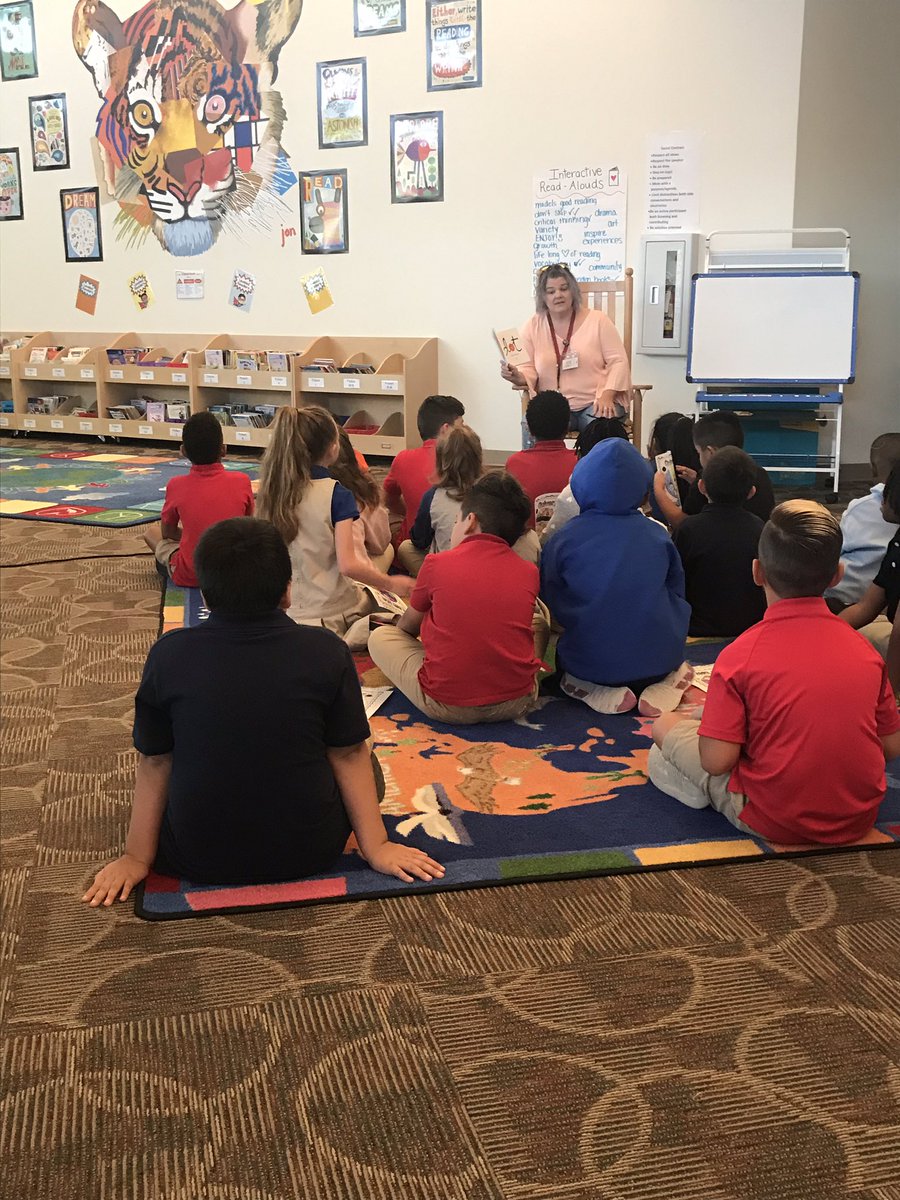 allyson_moron's tweet photo. I’m so thankful for our LT @BSGSCSFoster! We got to experience dot day with AR, and watch our dots come to life!@nlcastillo2 @BrockTigers https://t.co/MDew5ccHxO