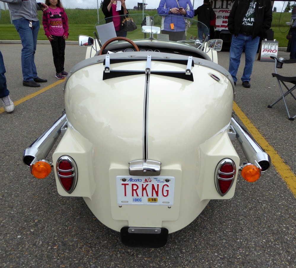TravelGumbo's tweet photo. Our #PicoftheDay.

A nice 1985 #Triking #Cyclecar spotted in #Calgary.  #Collectible 3cars #automobiles #ttot

https://t.co/EMqbCgzgHt https://t.co/iA5iHZbZPO