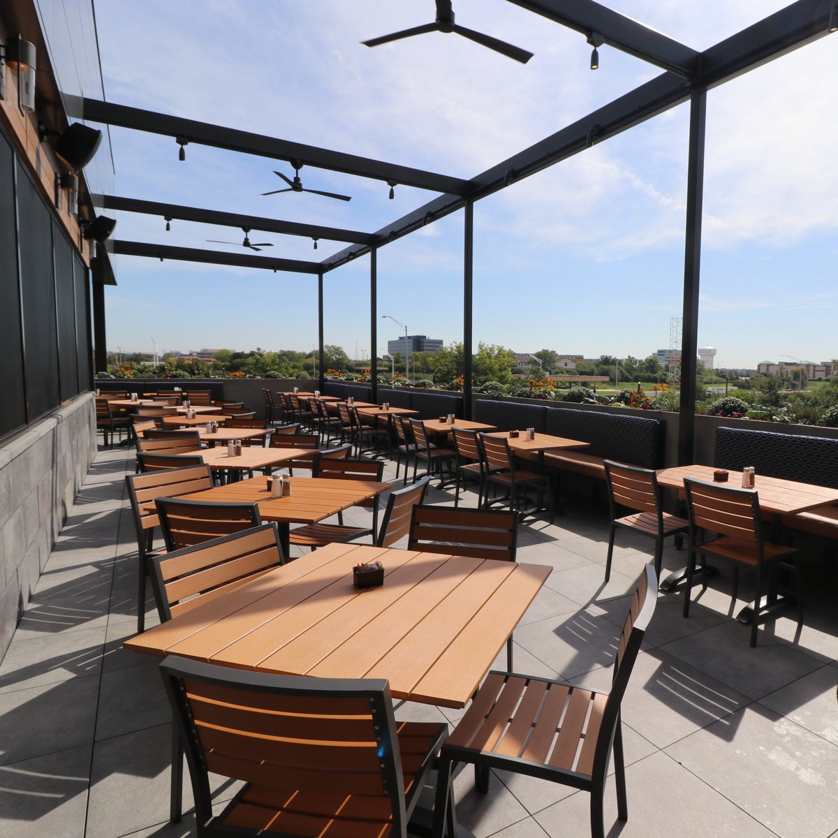 CHWinery's tweet photo. The big 40! 🍾 Today we open the doors to the Cooper's Hawk Winery &amp; Restaurant in Downers Grove located at 1801 W. Butterfield Road. We can't wait for you to check out the rooftop patio and Reserve Tasting Bar. Reserve a table at our 40th restaurant here: https://t.co/YjyXM1dS52 https://t.co/BPfXs27QZa