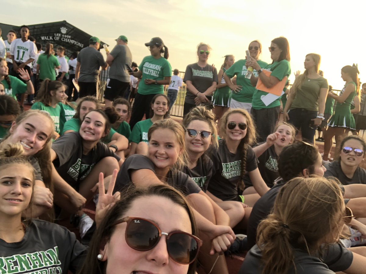 brenham_vball's tweet photo. Come out Tuesday night to College Station High School @6 to watch as the Cubettes take on the CS cougars. #makinthatmark 💚♥️💚♥️ https://t.co/OD9QqoYvBt