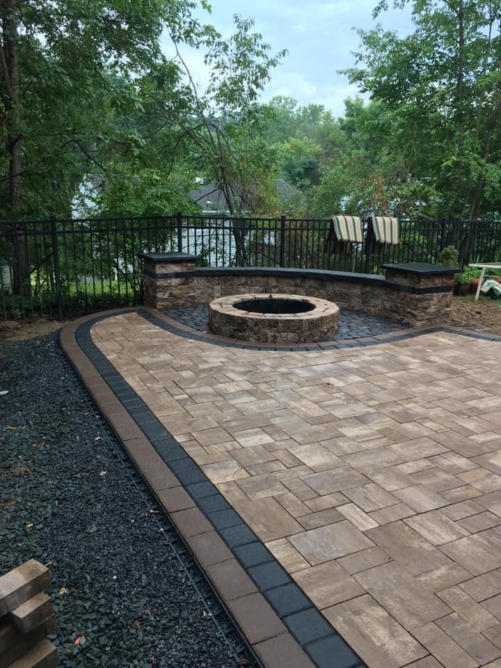 ElitePropCare's tweet photo. This patio color pallet came out great! #patio #outdoorliving https://t.co/9UpBT0cBZA
