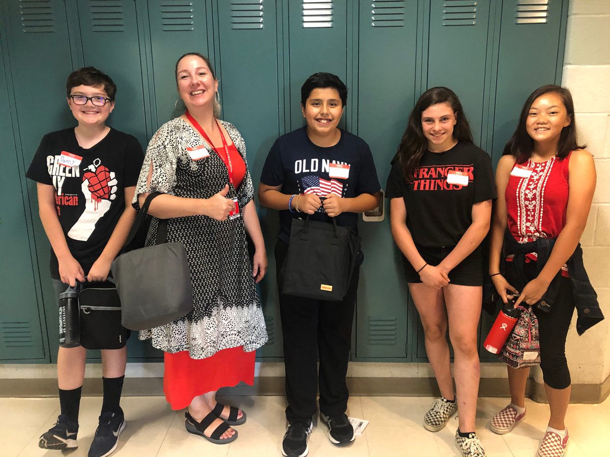 adamsguidance1's tweet image. RAMS is kicking off #StartWithHello week by encouraging everyone to say hello and celebrate kindness in an effort to reduce social isolation. Today, all students and staff are wearing name tags so it's easy to say hello! @sandyhook @RAMShollistonPS