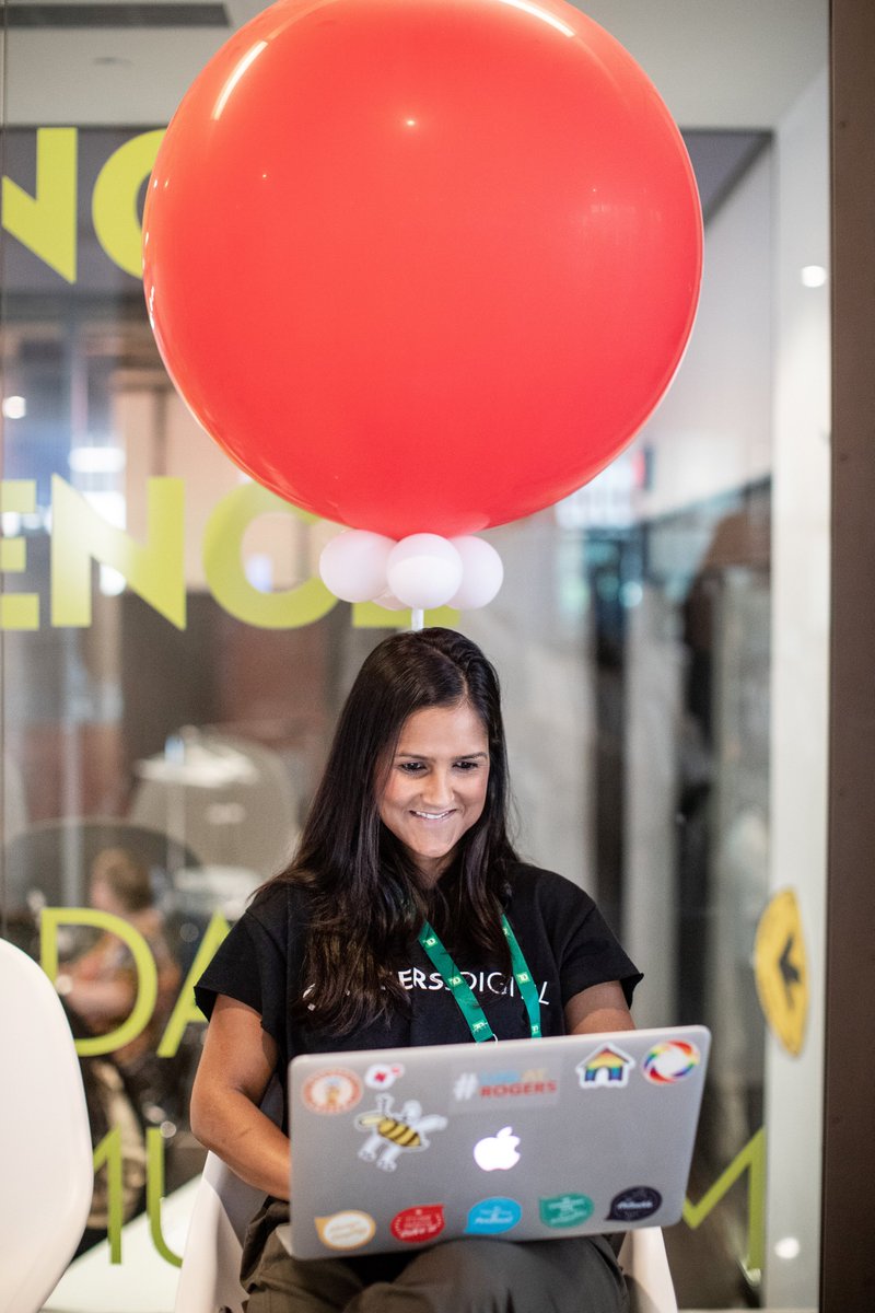 Rogers's tweet photo. #RogersDigital had a blast at #ElevateTechJam this weekend, empowering a talented group of developers, researchers, UX designers, artists, data scientists, marketing specialists, business students and more to #MakeMorePossible! #ElevateTechFest https://t.co/SpwK9i4bBc