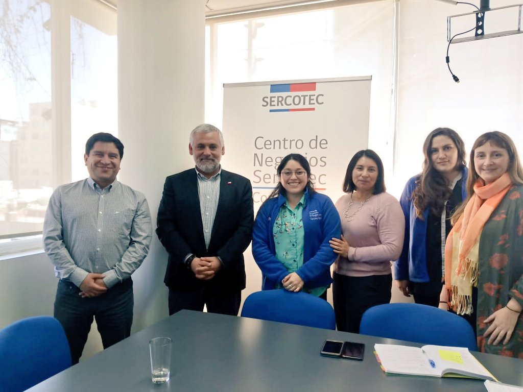 seremieconomia8's tweet photo. Seremi de economía @mauri_guty se reúne con equipo de Centro de Desarrollo de Negocios Concepción, para evaluar su desempeño anual y sumarlos con actividades a la Semana de la Pyme #VamosBiobío #Biobioenmarcha @SercotecBioBio https://t.co/Gl1PuIdoFF