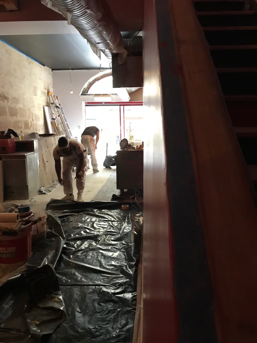 Ça prend forme ! Réouverture du restaurant bordelais dans 5 jours, samedi midi ! #impatients #upperburger #youcreateweburger #Bordeaux