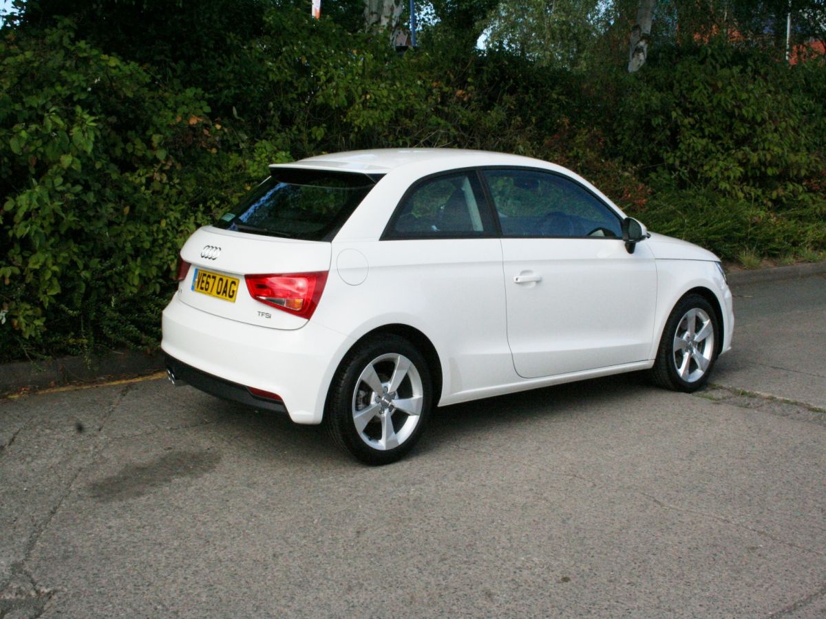 nedpotterbeech's tweet photo. 2017 Audi A1 TFSI SPORT 3-Door
JUST £11,695

* Make: Audi
* Model: A1
* Body: Hatchback
* Colour: White
* Mileage: 14,965
* Engine: Petrol
* Gearbox: 6-Speed
* Engine Size: 1395cc

💻 https://t.co/F83dHqAN9i
☎️ 01432 270200
📍 Beech Business Park, Tillington Road, HR4 9QJ https://t.co/yr8m9nQQ2y