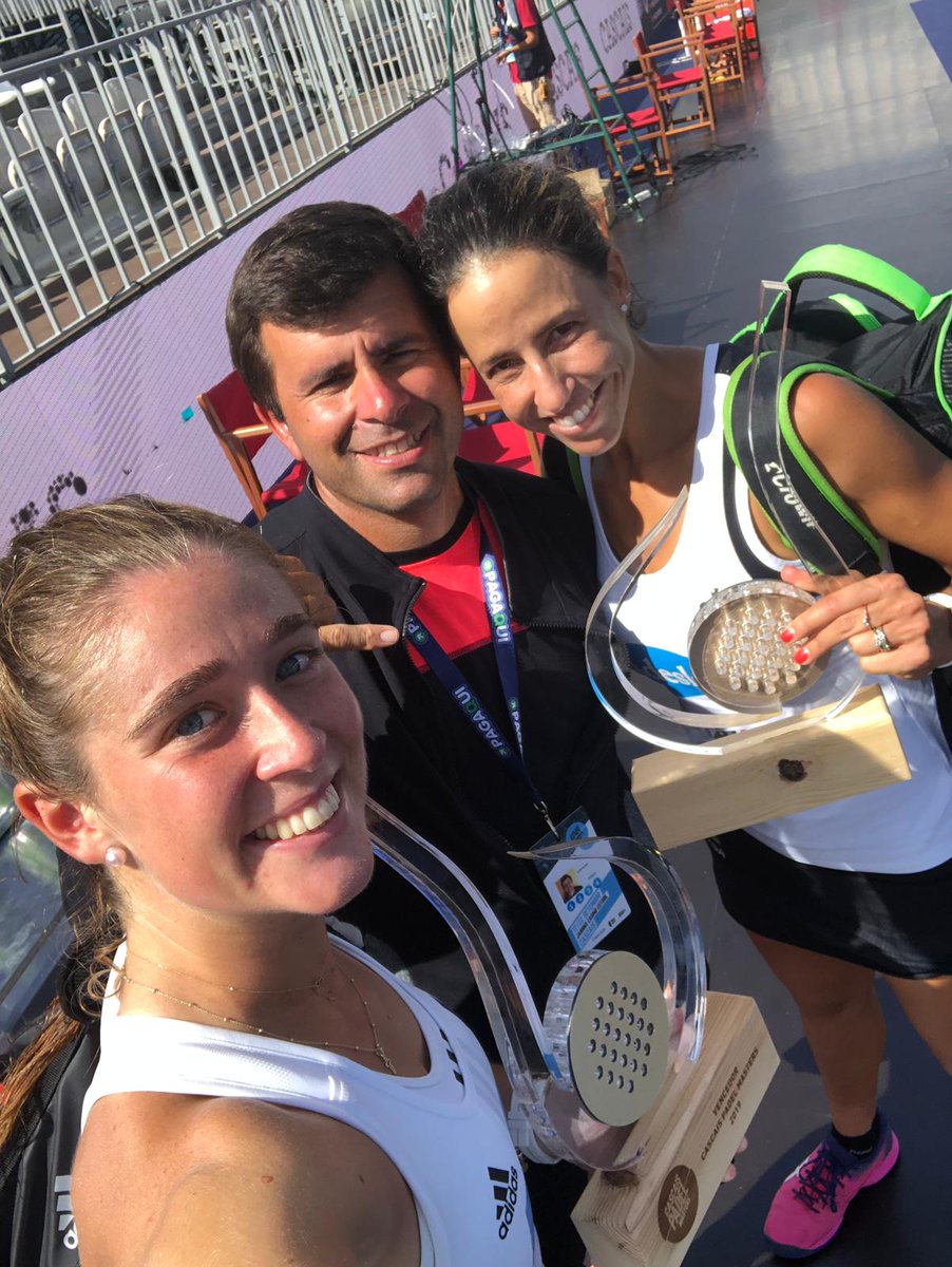 CAMPEONAS 🏆🏆🏆🏆🏆🏆en CASCAISPADELMASTER🇵🇹!!💨💥
Confianza y mucho trabajo de equipo para llevarnos este título! <a href="/JuanAldayPizzi/">Juan Alday Pizzi</a> <a href="/EscuelaPozzoni/">Carlos pozzoni</a> <a href="/danieloses/">Dani Oses</a> vicente <a href="/evamolleja_psic/">Eva Molleja</a> joaquin SOIS LA CAÑA!!
Seguiremos con las misma ilusión!!💨💥