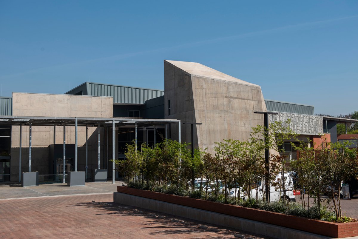 Tara Turkington (@taraturk1) on Twitter photo The curators of <a href="/JavettUP/">JavettUP</a> have been working hard to prepare the beautiful new gallery that will open tomorrow in Pretoria at <a href="/UPTuks/">University of Pretoria</a>, showcasing the art of Africa. I can't wait to see the Mapungubwe Collection and many other famous artworks! #MyAfricaOurArt #JavettUP #HeritageDay The curators of <a href="/JavettUP/">JavettUP</a> have been working hard to prepare the beautiful new gallery that will open tomorrow in Pretoria at <a href="/UPTuks/">University of Pretoria</a>, showcasing the art of Africa. I can't wait to see the Mapungubwe Collection and many other famous artworks! #MyAfricaOurArt #JavettUP #HeritageDay