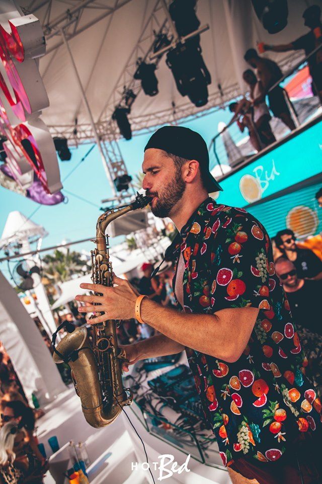 Focused! 👌 
#ViralMusicUK #Saxophone #ibiza #Saxophone #House