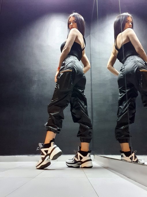 #mirrormonday🔥 #MotivationMonday🌡 #NoSleepInTheCity🌃  🆈🅾🆄 🅰🆁🅴 🅼🆈 🆆🅾🆁🅻🅳 🅰🅽🅳 🅸 🆆🅰🅽🆃 🆃🅾 🅴🆇🅿🅻🅾🆁🅴 🅸🆃!  🅻🅸🆅🅴⚡🅾🅽<a href="/tag/mirrormonday"class="tags">#mirrormonday</a><a href="/tag/motivationmonday"class="tags">#MotivationMonday</a><a href="/tag/nosleepinthecity"class="tags">#NoSleepInTheCity</a>