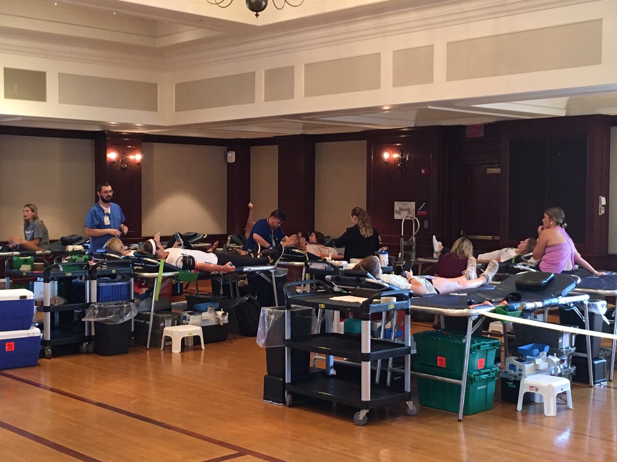 RenateJCrawford's tweet photo. Always great to see @miamiuniversity students making a difference in our community. Come support the @blooddonor drive today (9/23) &amp; Tues. (9/24) 10:30-6 pm @ Shriver; open to all and  part @mugreeks week. https://t.co/8sQeu8euOF