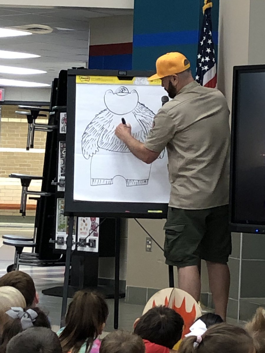 MrsRuizPK's tweet photo. Authors visit from Bob Shea and illustrator zack O’Hara. #funexperiences #buildingaloveforreading #BKRocks #BearkatBest @BlackBearkats https://t.co/JAOGNWuHGJ