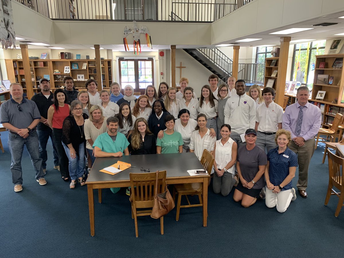 Ransomsolutions's tweet photo. Great time at St. Paul’s conducting a poverty/re-entry simulation with the Senior Leadership Class. Thanks to all our volunteers that helped make this happen. #saintpaulsaints #understanding #compassion https://t.co/QENcDs80k1