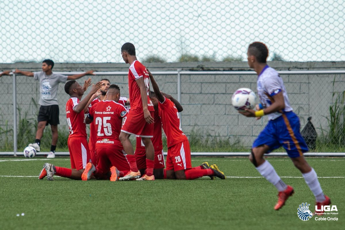 LPFpanama's tweet photo. Revive el empate a 2 entre @UDUniversitario y @sanfrafc_pa de esta J9. #CDUSFFC #EstoyEnLasGradas
Más en nuestro Facebook: https://t.co/vdFm818Xuz https://t.co/PZxy02I6DN