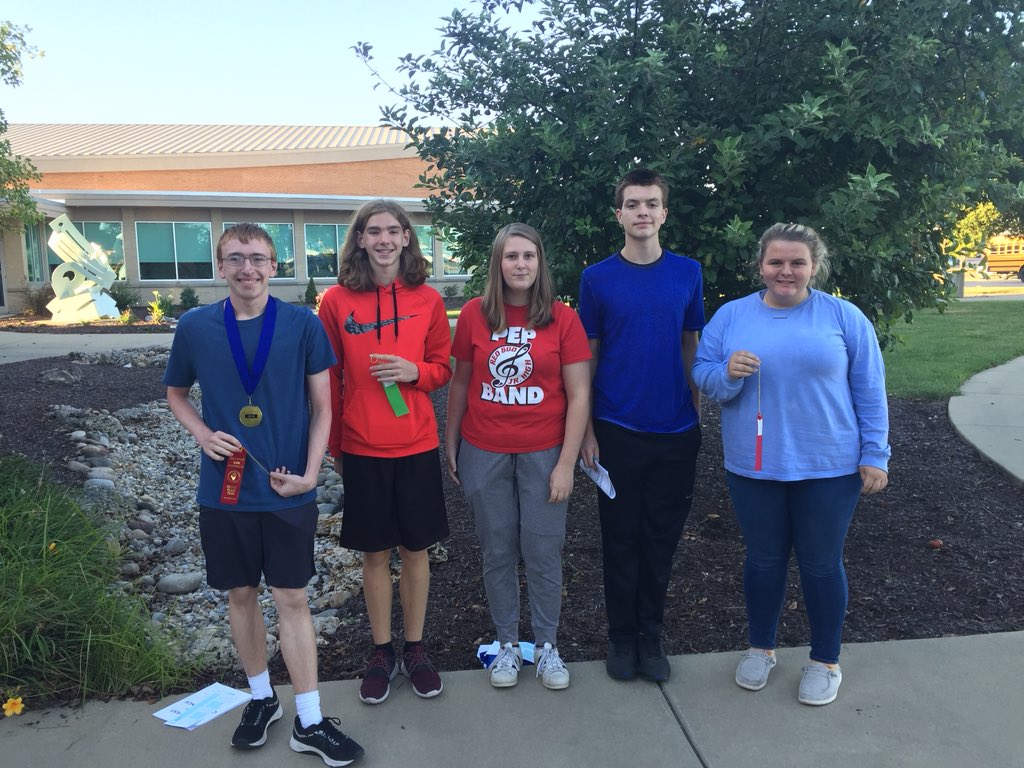 mwiegand117's tweet photo. Congratulations to the Red Bud Math Team members who competed at SWIC. Max placed 5th, Dylan placed 1st, and the team of Dylan and LeAnn placed 2nd.  Great Job to all!  #redbud132 #redbudhs https://t.co/5ZkYDM4SZZ