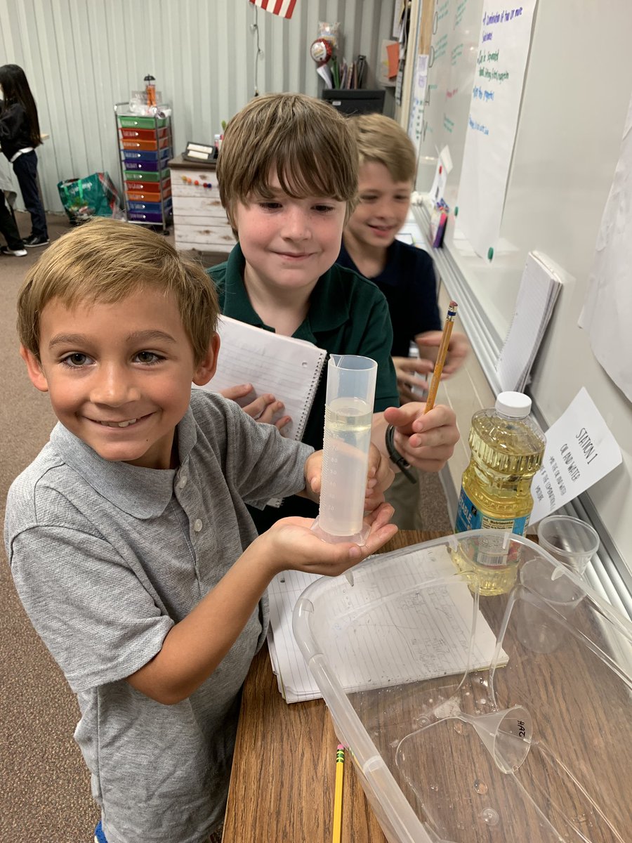 MrsManshack's tweet image. Today we explored mixtures! 🧪 #CISDScienceRocks