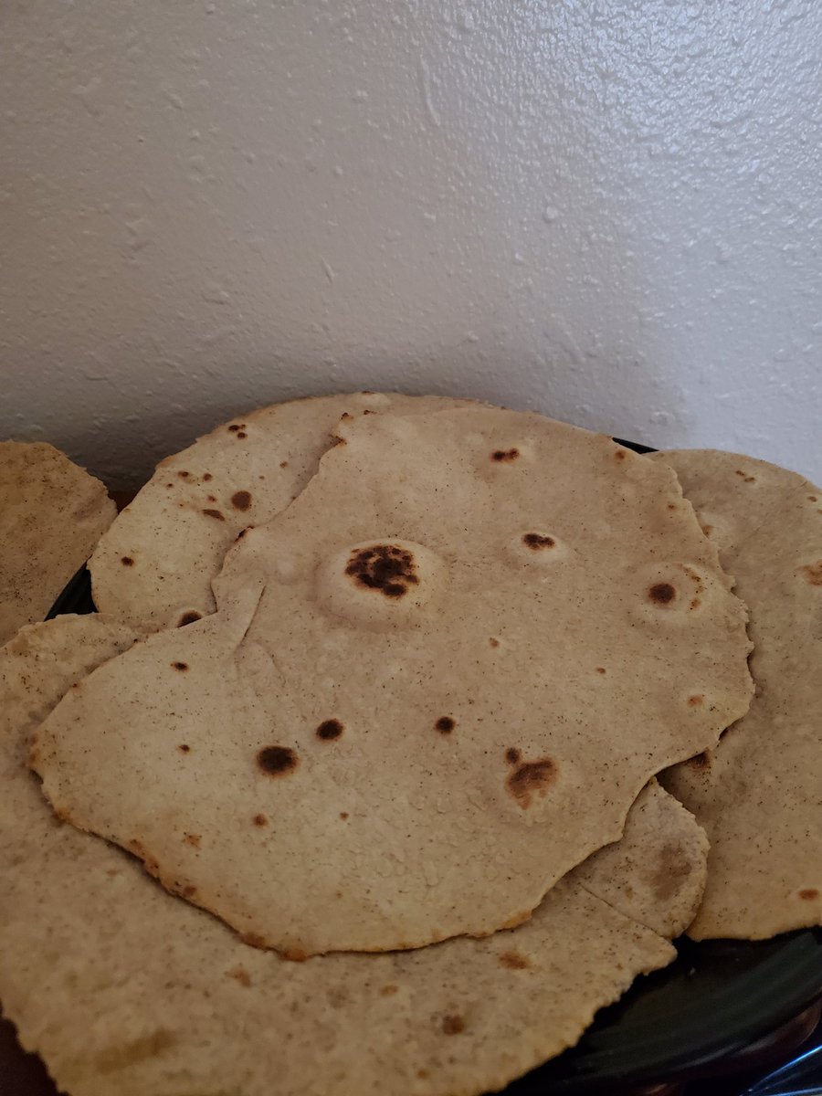 Kelly21255428's tweet photo. I made Chapati. This literally translates from Hindi as "slap". Which I find really cool. #wholefood #culturalgrowth #Indianfood #chapati https://t.co/pu6IEyKXTk