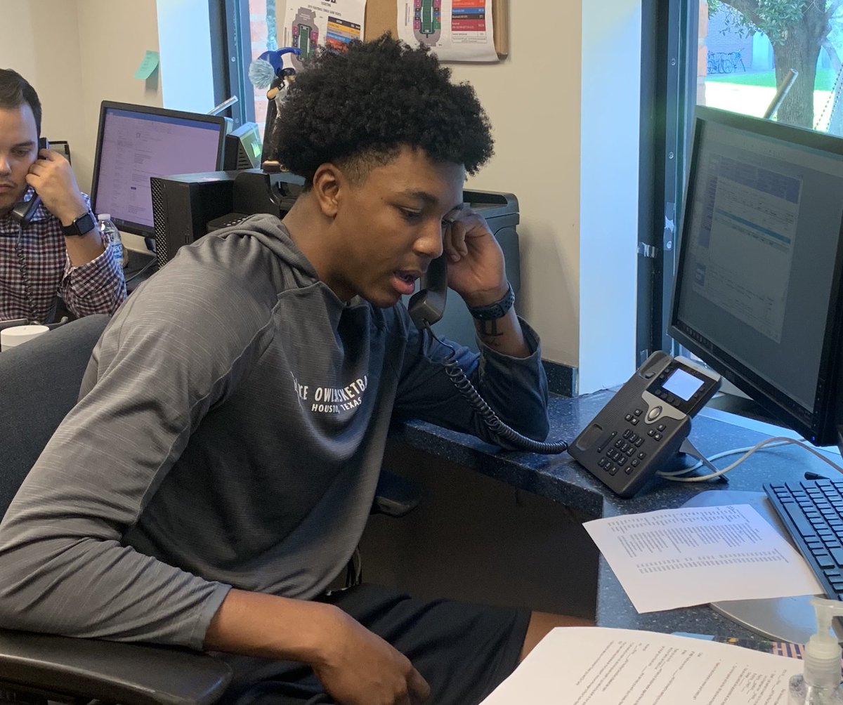 RiceMBB's tweet photo. On the phones with some season ticket members tonight. Home opener is Nov. 9th. See you there! 

#GoOwls👐 x #TheRiceWay https://t.co/fsWuA8ihSI