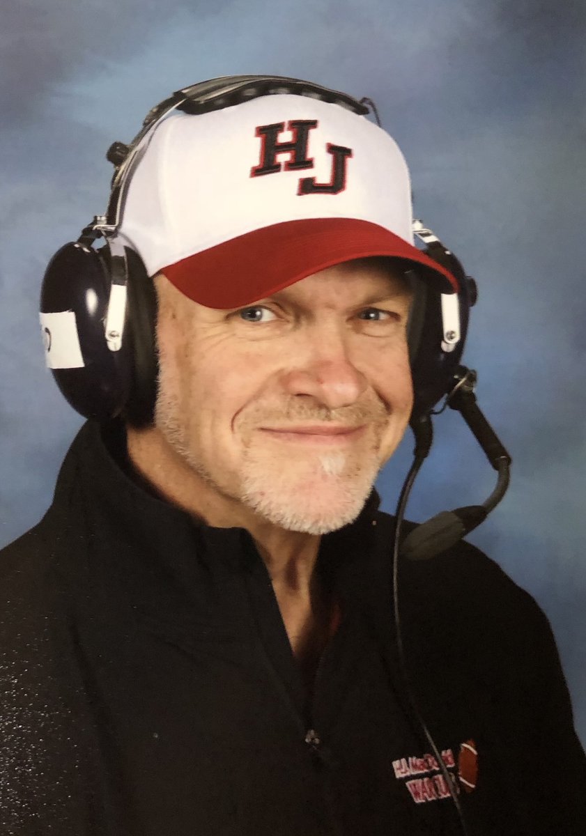 HJCOACHREID's tweet photo. GEARED UP FOR SOME #cravenedchat #footballedition
THEN PULLING FOR MY REFSKINS!!
#HTTR #mondaynightfootball https://t.co/UoyYhxPfFL